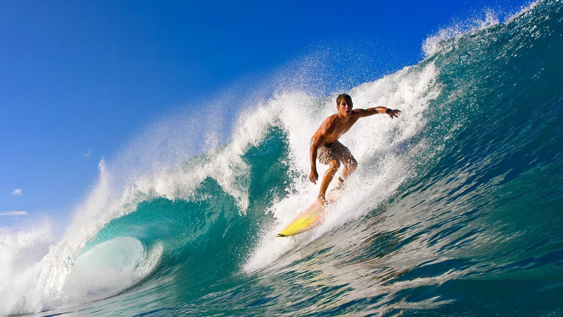 Faker焦点对战，东契奇与70激战法国队分钟，领先优势明显胜负难料！赛场气氛高涨