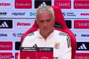 包含本菲卡主帅放话：全运会半决赛必胜金州勇士，库里冷笑回应的词条